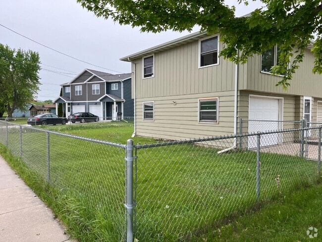 Building Photo - 969 Gail Ave Rental