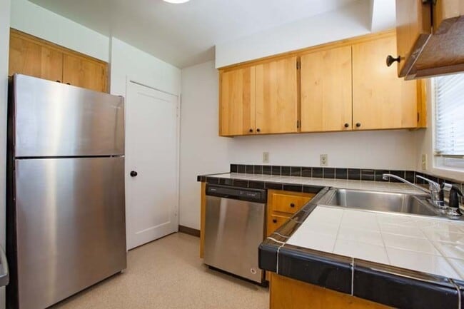 Photo - Mid Century Retro Townhome in Beautiful Cedar Hills! Unit 076