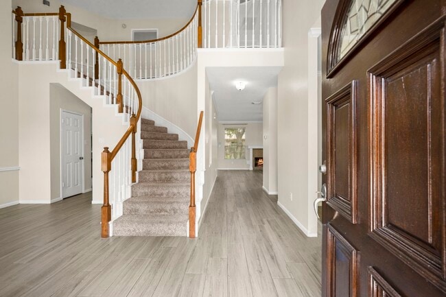 Photo - 16303 Lakestone Dr