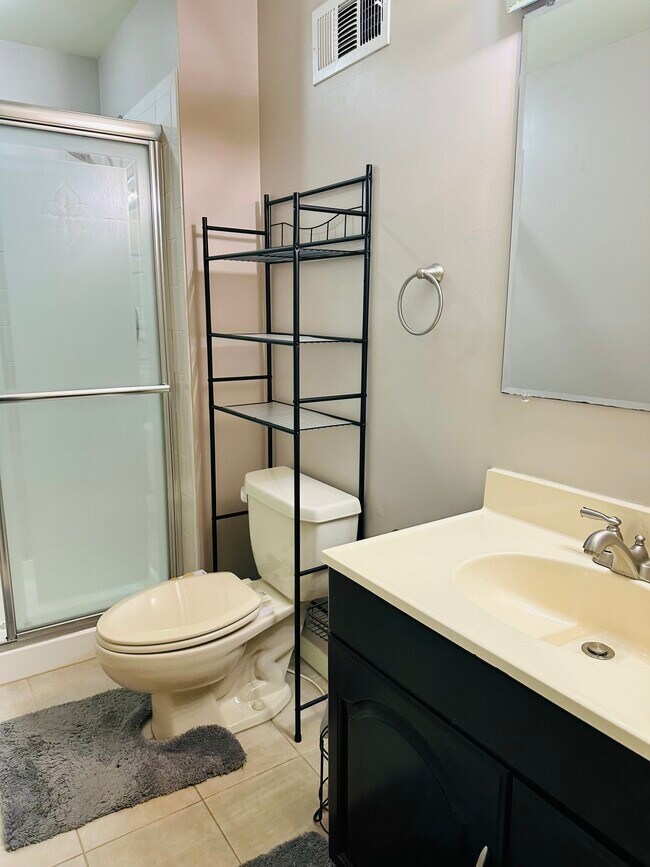 Photo - 1405 Rock Ridge Ct Unit Basement apartment