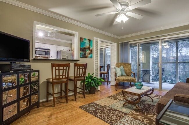 Photo - Spacious 2-Bed in Timeless Style! Unit MLCE