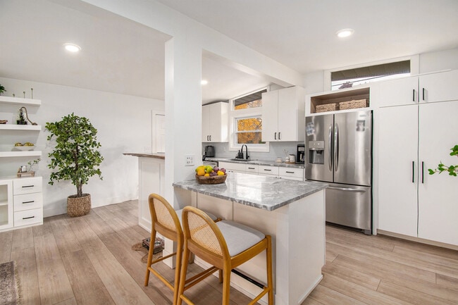 Photo - 1155 Carpenter Ave NW