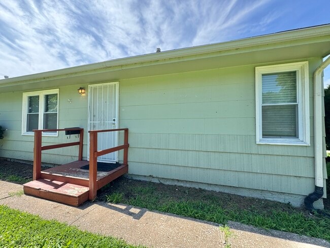 Building Photo - 4511 Virginia Ave Unit 1 Rental