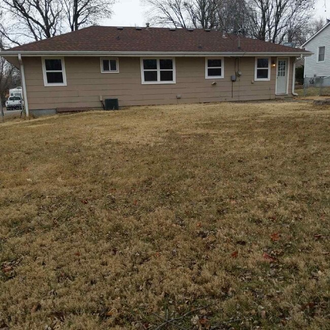 Photo - 110 Meadow Ln