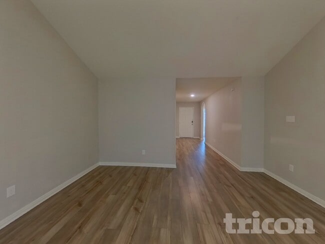 Photo - 144 Bandana Cir