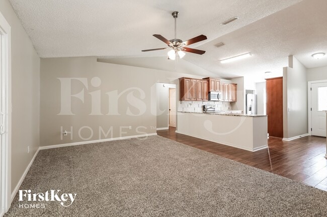 Photo - 1598 Twin Oak Dr W