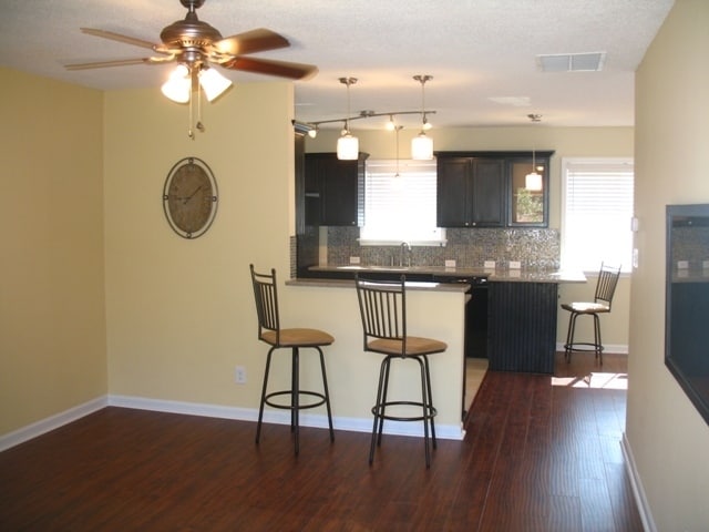 Photo - ***WESTSIDE 3/2 AVA. MAY 31st--POSSIBLY SOONER!***