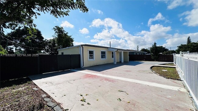 Photo - 10480 SW 172nd St