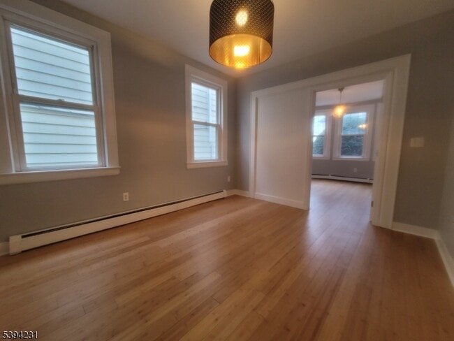 Photo - 766-768 Hamilton St