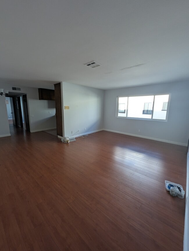 Photo - 634 E Angeleno Ave