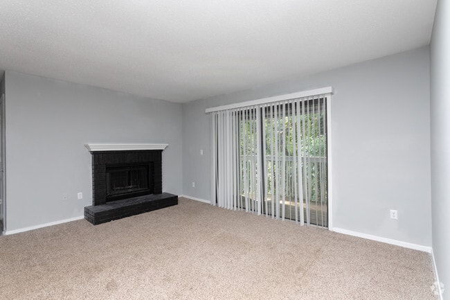 2BR, 1BA -840SF