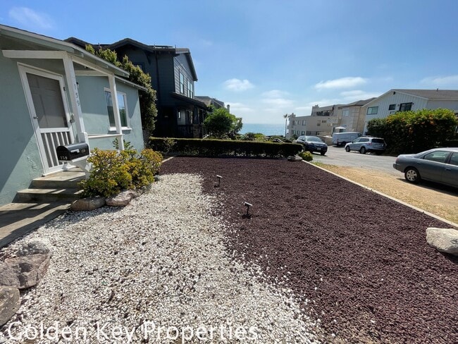 159 Sequoia Ave