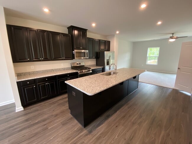 Photo - 4843 Randall Rd