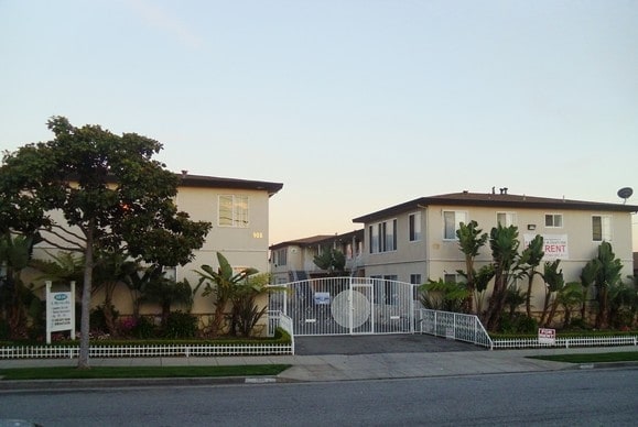 Photo - 908-910 Myrtle Ave