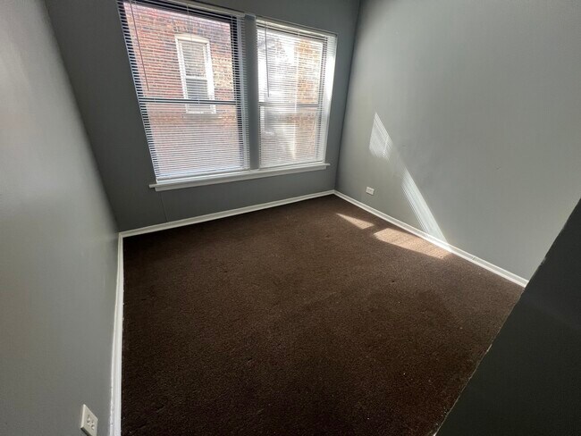 Photo - 6908 S Michigan Ave Unidad 2S