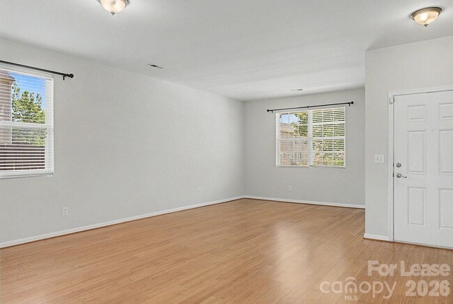 Photo - 2917 Liddington Rd