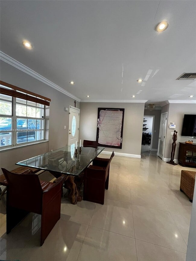 Photo - 6810 SW 51st St