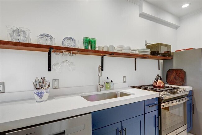 Photo - 24 Hunter Ave