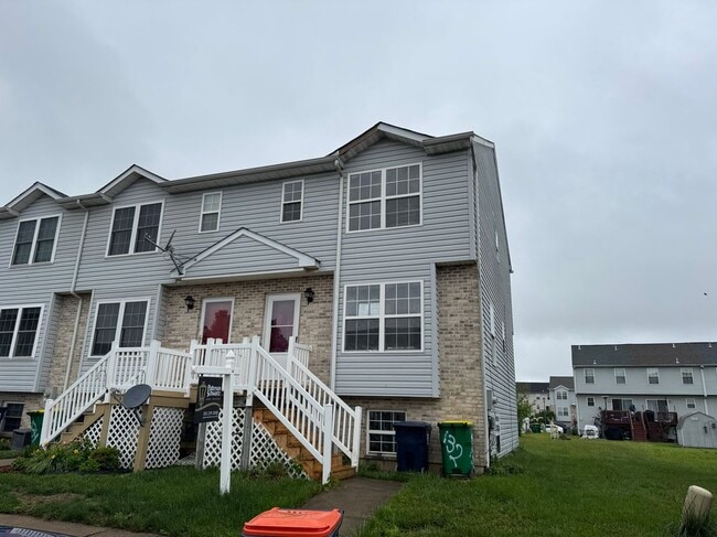 Building Photo - 132 Rosie Dr Rental