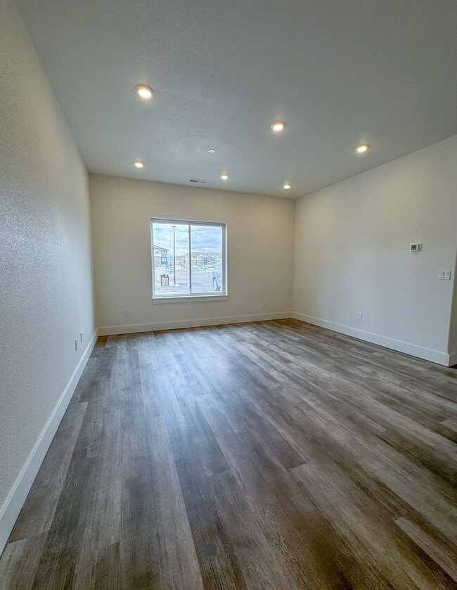 BRAND NEW Pet Friendly 1 bed/ 1 bath apart... - BRAND NEW Pet Friendly 1 bed/ 1 bath apart... Apartment Unit # 101