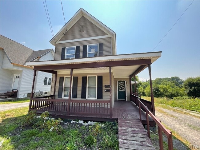 Photo - 377 W Main St
