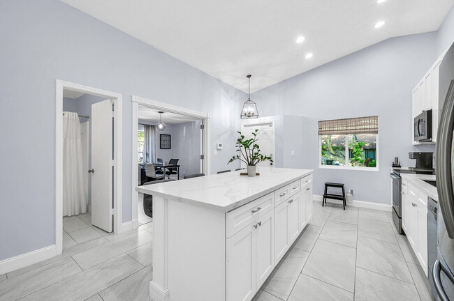 Photo - 3811 Arelia Dr