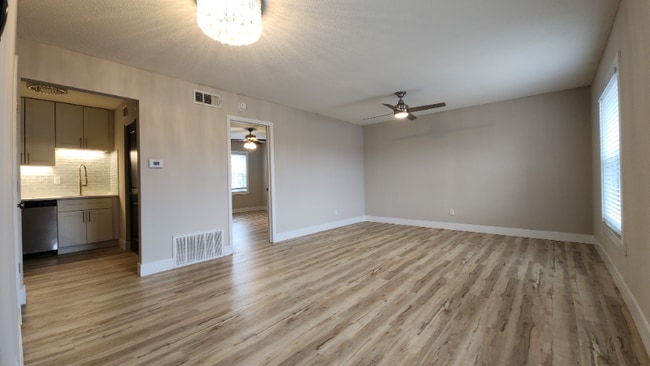 Photo - 10828 Big Bend Rd Unit 1st fl.