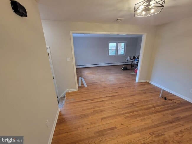 Photo - 2207 E Huntington Dr