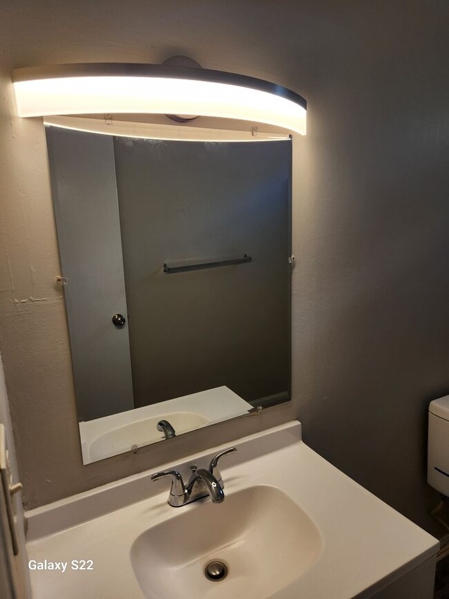 Photo - Two Bedroom, One Bath Apartment for Rent Unit 1718 Windsor