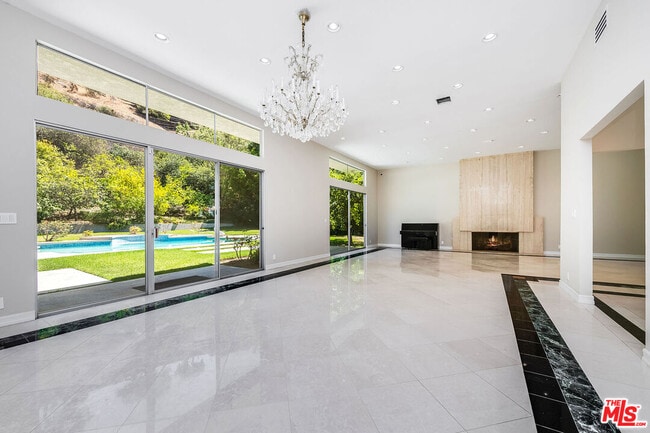 Photo - 1860 Loma Vista Dr