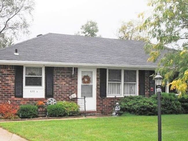 Photo - Welcome to the Fieldcrest Apartments!