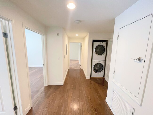 Photo - Studio City living at a great price. 3bd/2ba condo, dual parking, water/trash included!