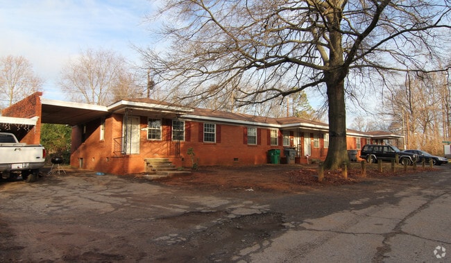 Photo - Cummings Avenue Apartments