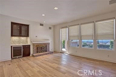 Building Photo - 21 Portica