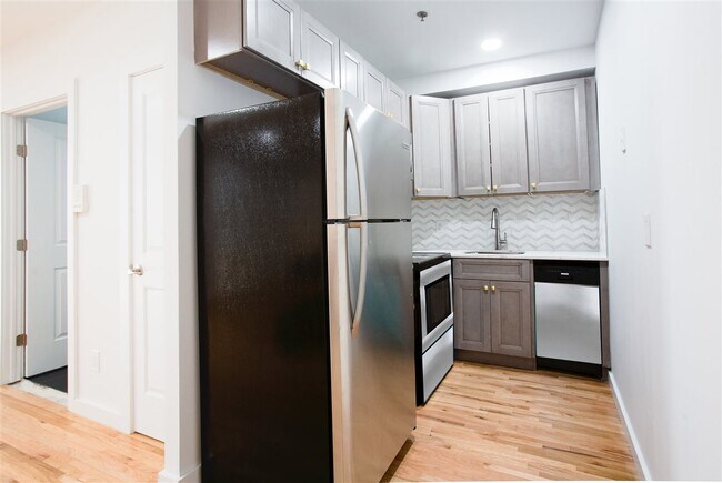 Photo - 204 Grand St Unit 2C