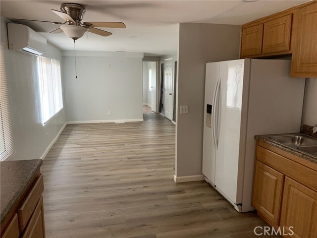 Photo - 25806 Creag Ave