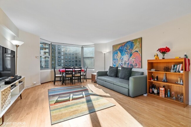 Photo - 535 N Michigan Ave Unit 1908