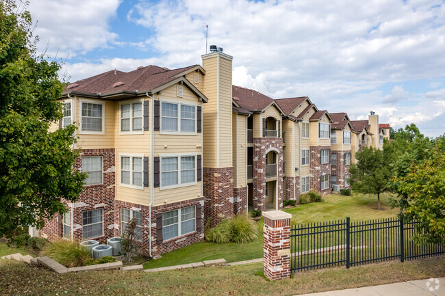 Tuscany Hills at Nickel Creek - Tuscany Hills at Nickel Creek Apartamentos