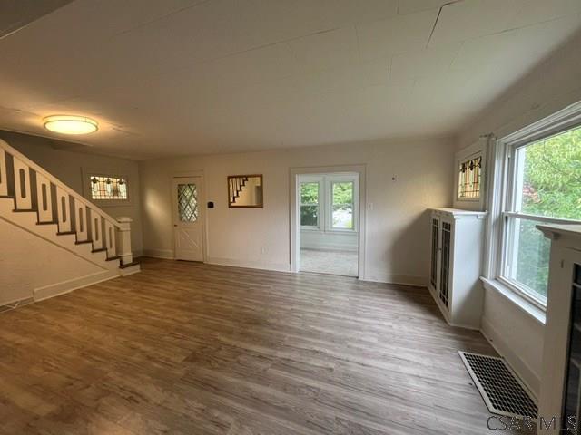 Photo - 129 J St
