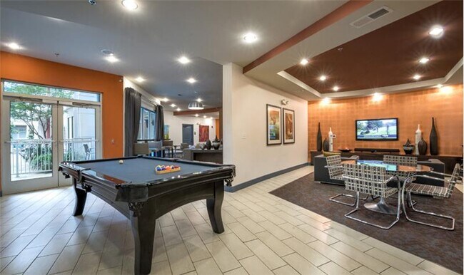 Photo - 2612 Ross Ave Unit C3-77