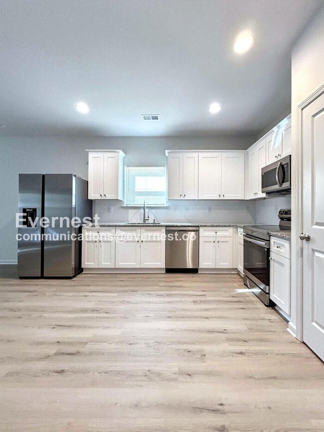 Photo - 212 Grant St