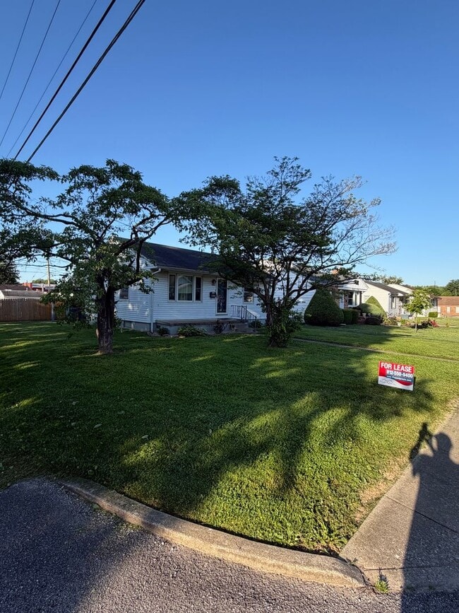 Photo - 3200 Edgewood Dr
