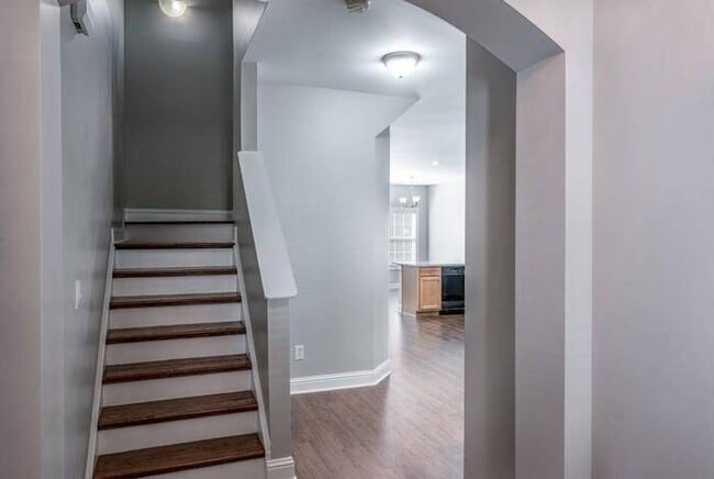 Photo - 5209 Cedar Shoals Dr