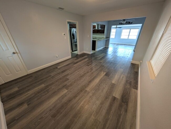 Photo - 7173 Darien Way