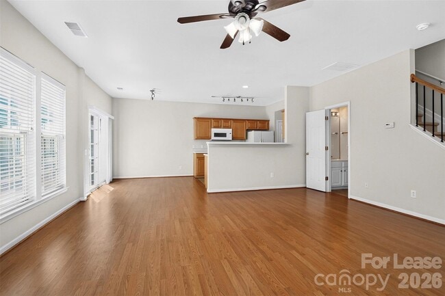 Photo - 8115 Kincaid Ct