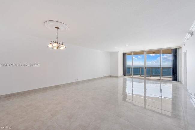 2 br, 3 bath Condo - 3200 N Ocean Blvd Apt... - 2 br, 3 bath Condo - 3200 N Ocean Blvd Apt... Unidad Apt 903