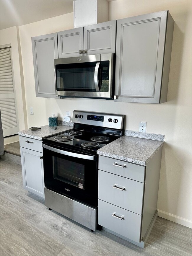 Photo - PRELEASING: Available September 2026! 3 bdrm/1 bath House!