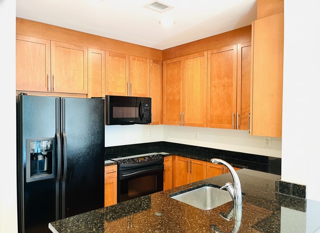 Photo - 4101 Albemarle St NW Unit 611