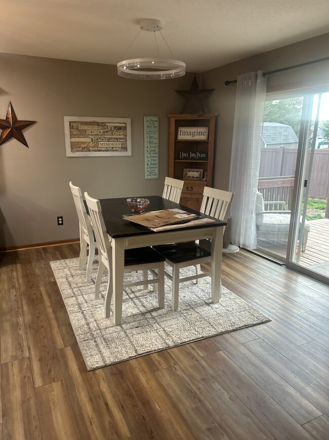 Photo - 1801 Lynnette Ct