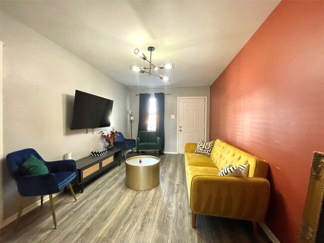 Photo - 2411 Bastrop St Unidad 2